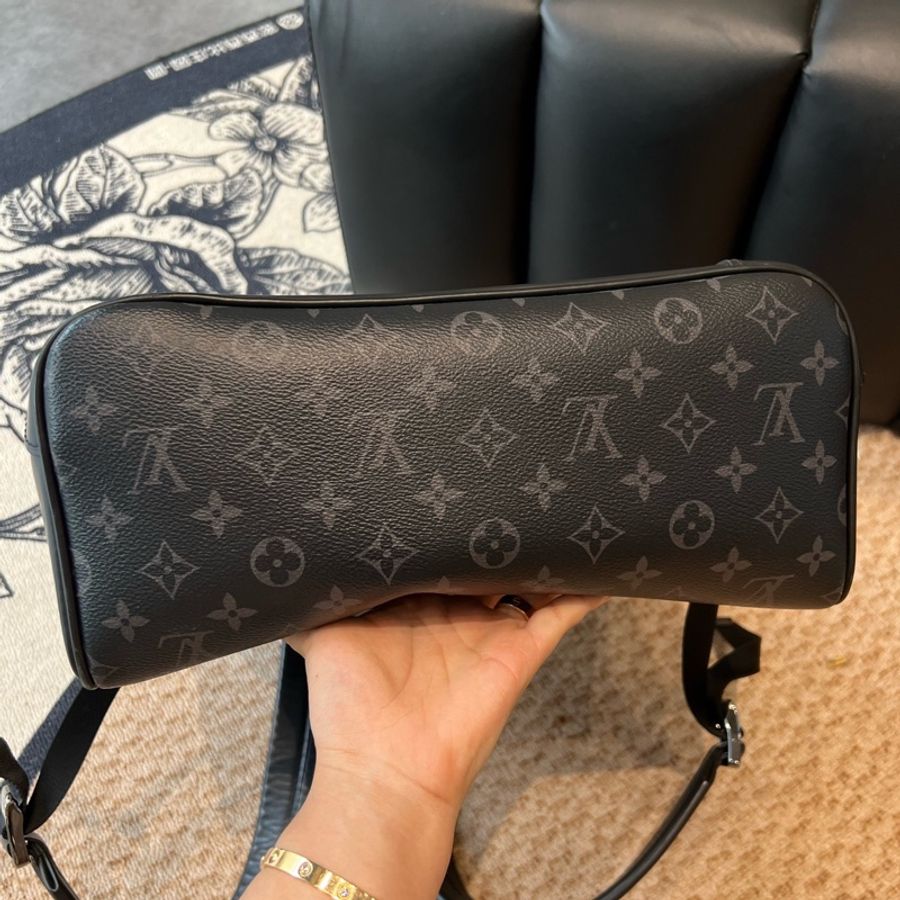 路易威登/Louis Vuitton Steamer Monogram Eclipse 塗層帆布 男士雙肩包 芯片款-2