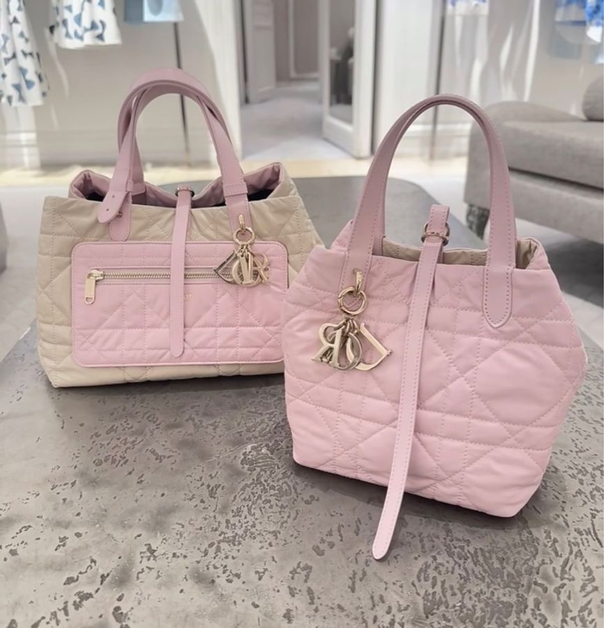【全新現貨】Dior 2026 最新款 Toujours 雙面小牛皮托特包 (奶油芭樂粉)-3