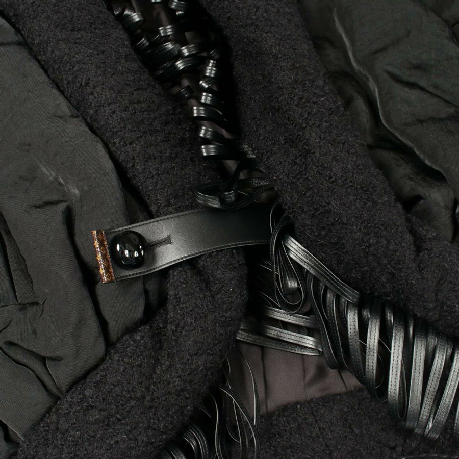 路易威登 (LOUIS VUITTON) 繭型外套,帶流蘇和填充物,其他外套 RW222B OO2 FNMB93 尼龍羊毛 Moheya 黑色 二手 W-6