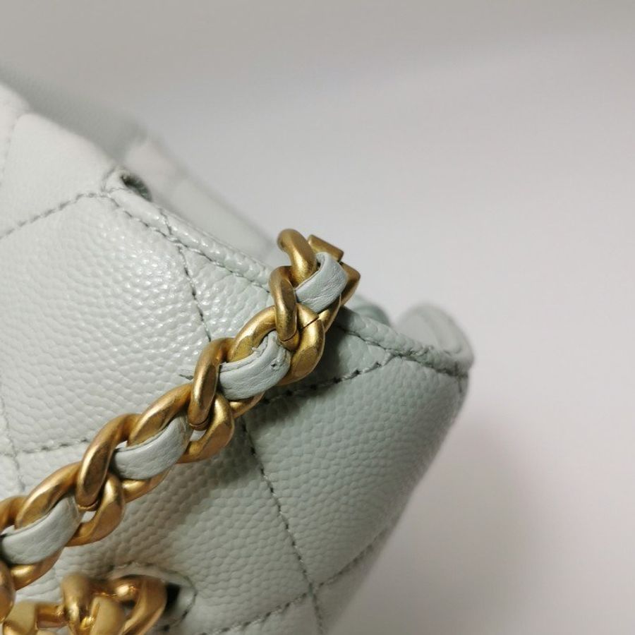 Chanel Carry Me牛皮純色菱格絎縫雙C扣斜背包單肩包-10