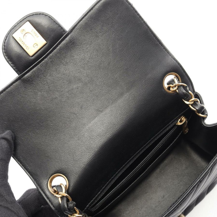 香奈兒 (CHANEL) 人字紋 V 字縫線迷你肩背包 A35200 羊皮 黑色 二手 金色五金 CC-5
