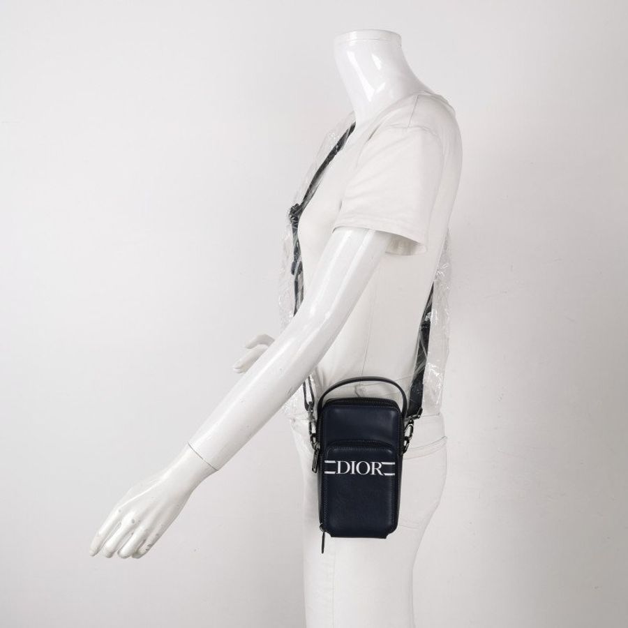 Dior 牛皮拼色字母Logo拉鍊斜背包-1