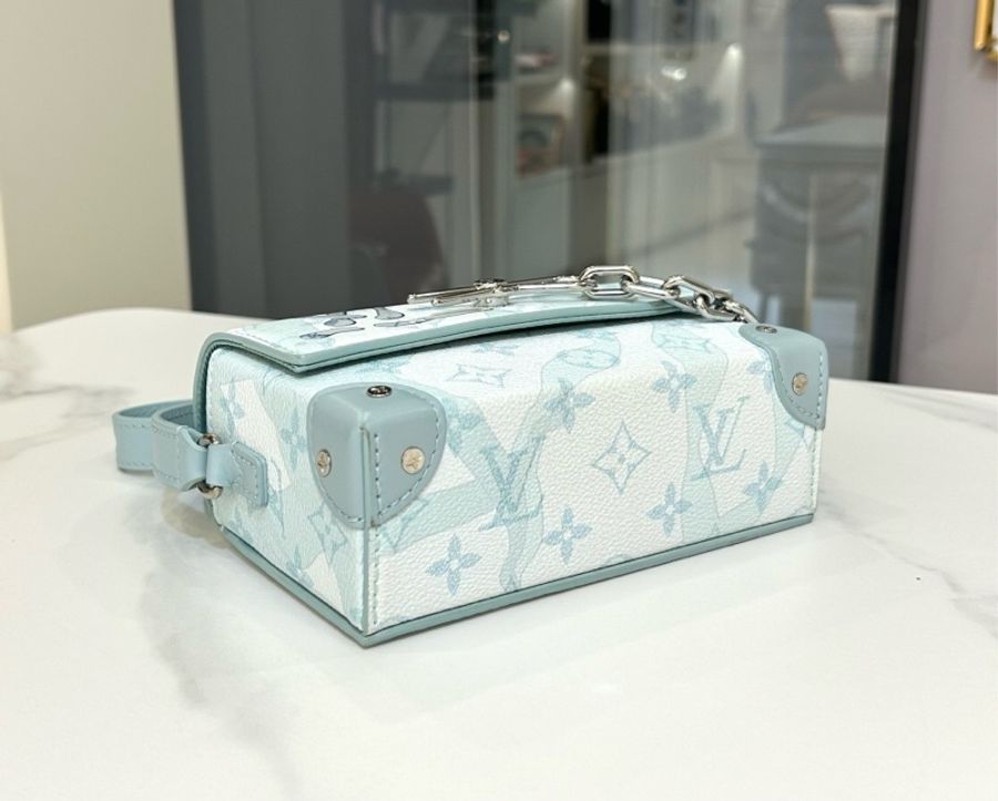 Louis Vuitton steamer wearable 盒子包斜背包 薄荷藍水墨-6