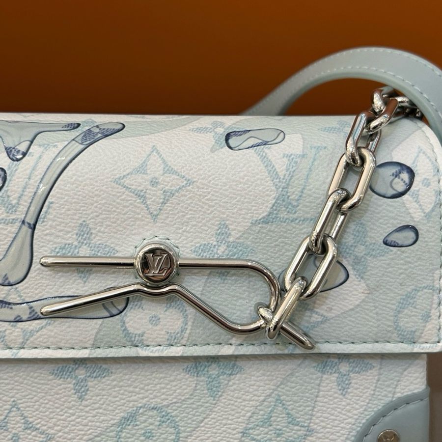 Louis Vuitton steamer wearable 盒子包斜背包 薄荷藍水墨-7