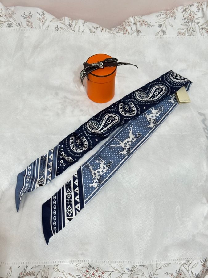 愛馬仕絲巾 Cheval de Coeur Bandana Twilly-12
