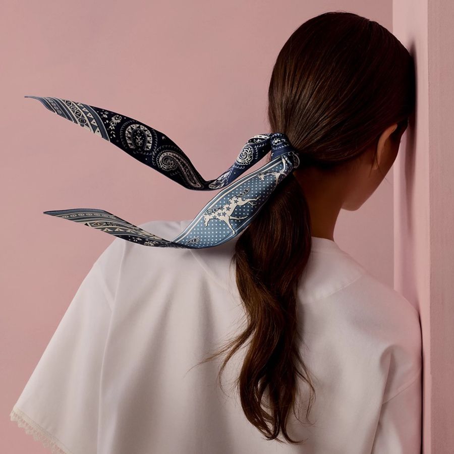Hermes Twilly 愛馬仕絲巾 Cheval de Coeur Bandana-11