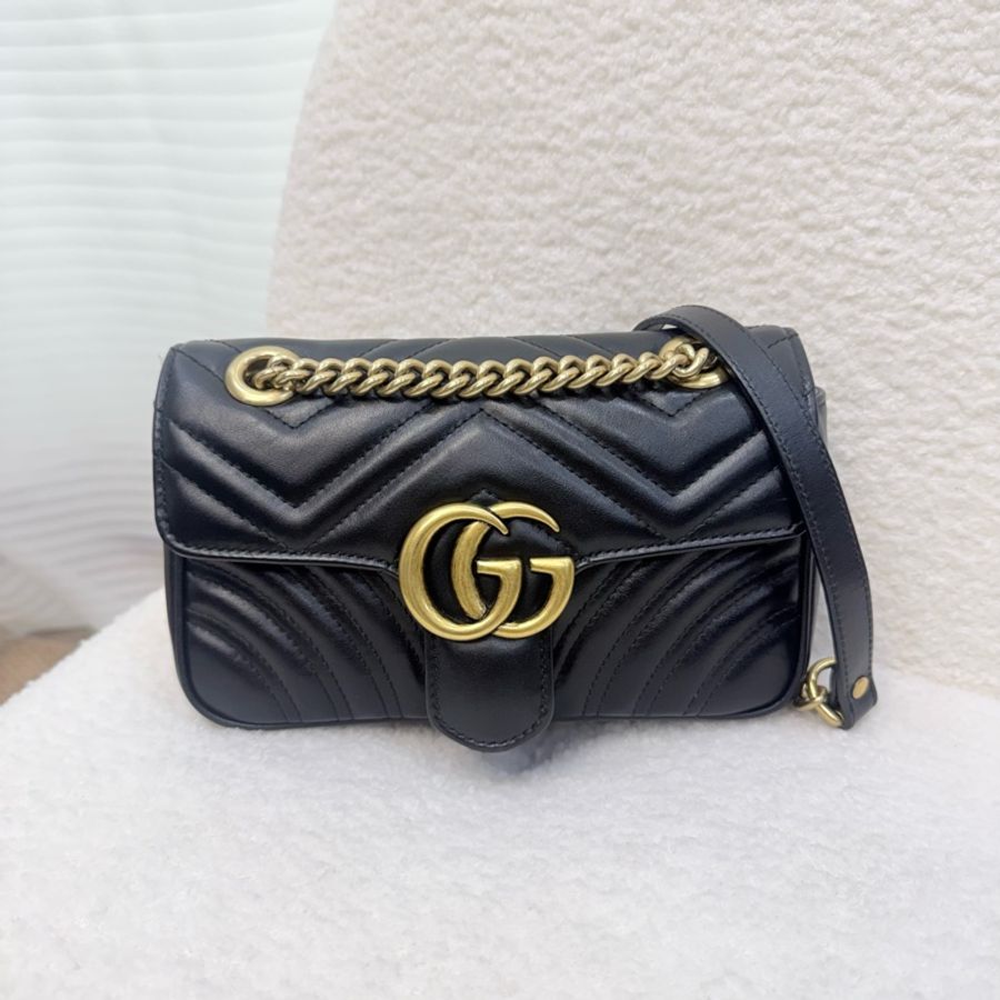 Gucci黑牛皮GG金釦Marmont鏈條斜背包-6