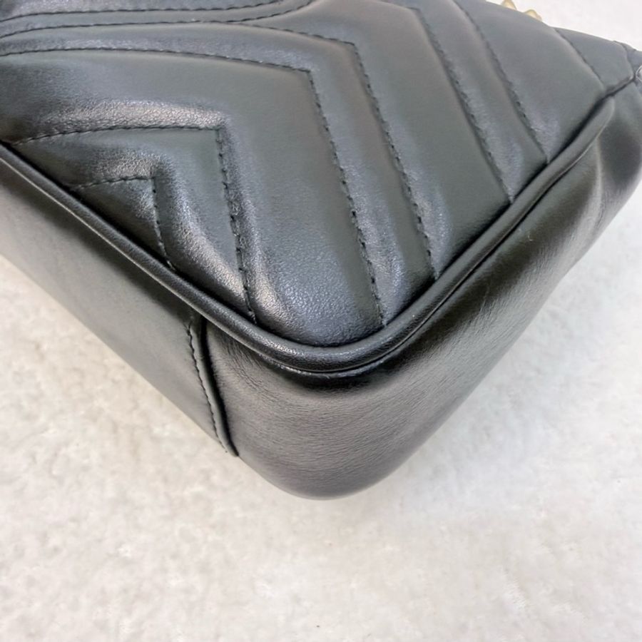 Gucci黑牛皮GG金釦Marmont鏈條斜背包-10