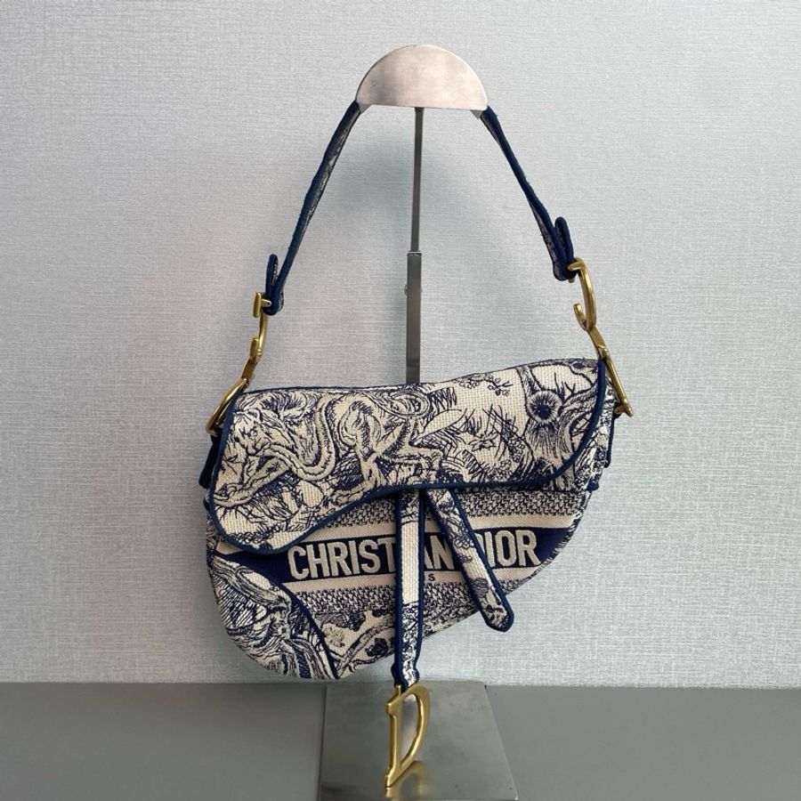 ✨Dior迪奧｜馬鞍包中號｜動物園刺繡款手提單肩包｜98新2020年碼-1