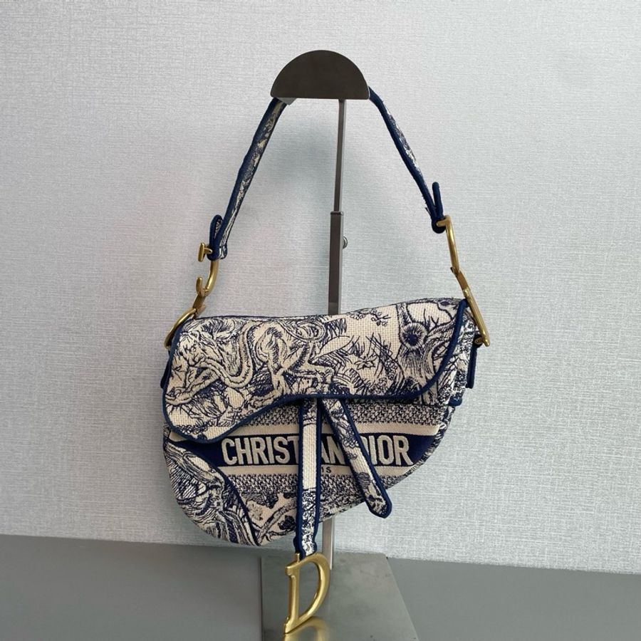 ✨Dior迪奧｜馬鞍包中號｜動物園刺繡款手提單肩包｜98新2020年碼-3