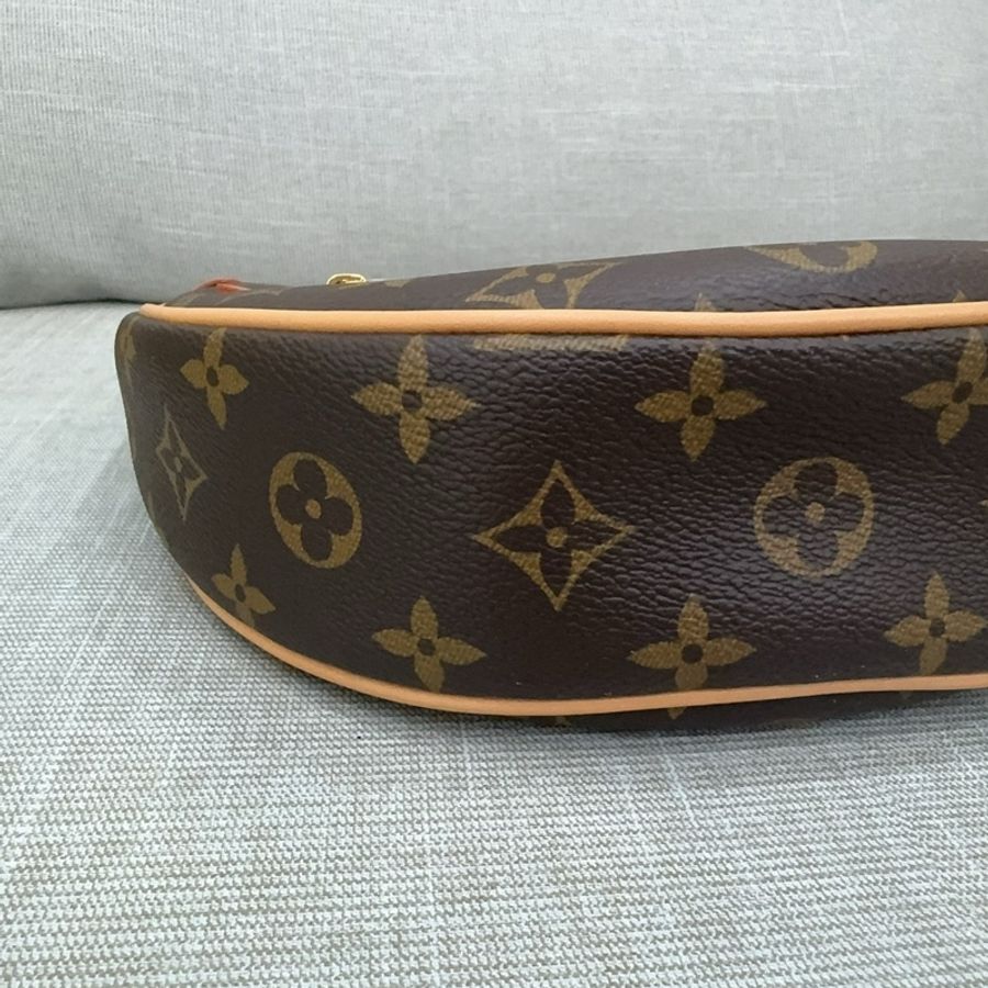 JK國際二手精品✨LV M81098 月亮包 晶片款 購證正本-5