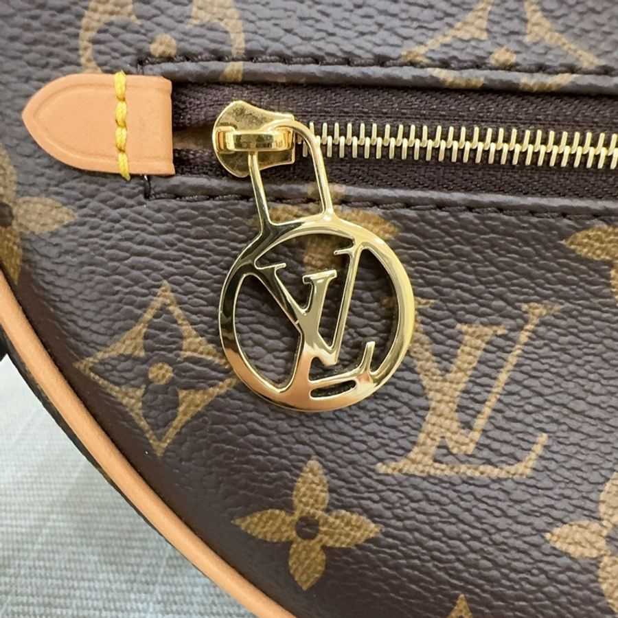 JK國際二手精品✨LV M81098 月亮包 晶片款 購證正本-15