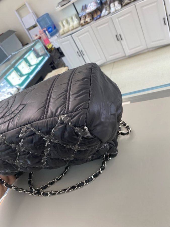 Chanel • 經典黑銀外縫線尼龍雲朵包-9