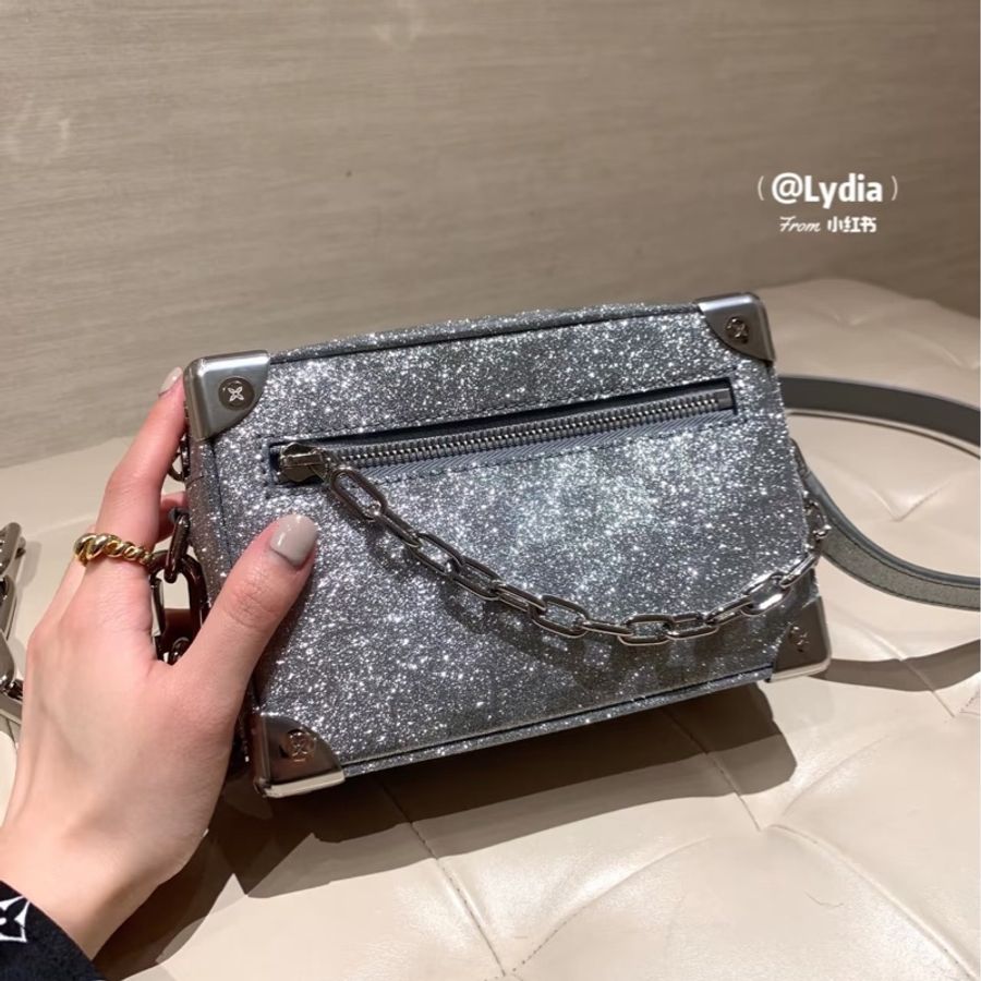 Louis Vuitton • ss22秀款限量閃粉棋盤格Mini Soft Trunk 芯片款✨-1
