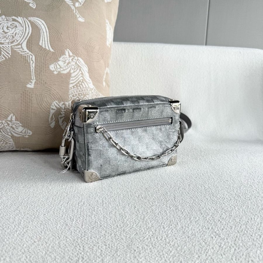 Louis Vuitton • ss22秀款限量閃粉棋盤格Mini Soft Trunk 芯片款✨-8