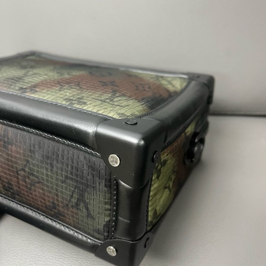 Louis Vuitton • 秀款限量迷彩老花Soft Trunk盒子包-6