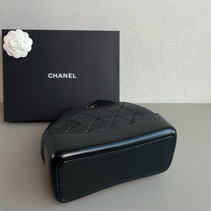 Chanel香奈兒 Gabrielle黑色流浪鴛鴦鏈條雙肩包小號98新 芯片款
尺寸:27.5×24.5×11-4