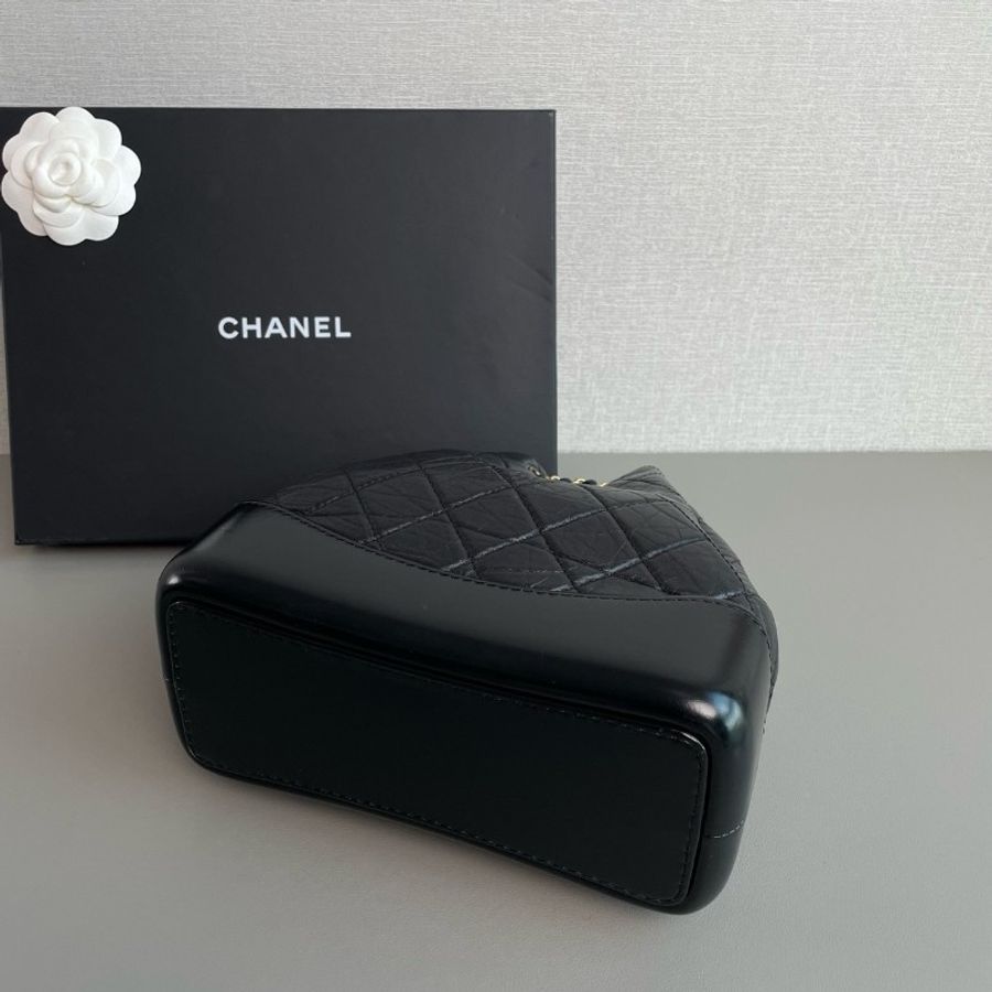 Chanel香奈兒 Gabrielle黑色流浪鴛鴦鏈條雙肩包小號98新 芯片款
尺寸:27.5×24.5×11-7
