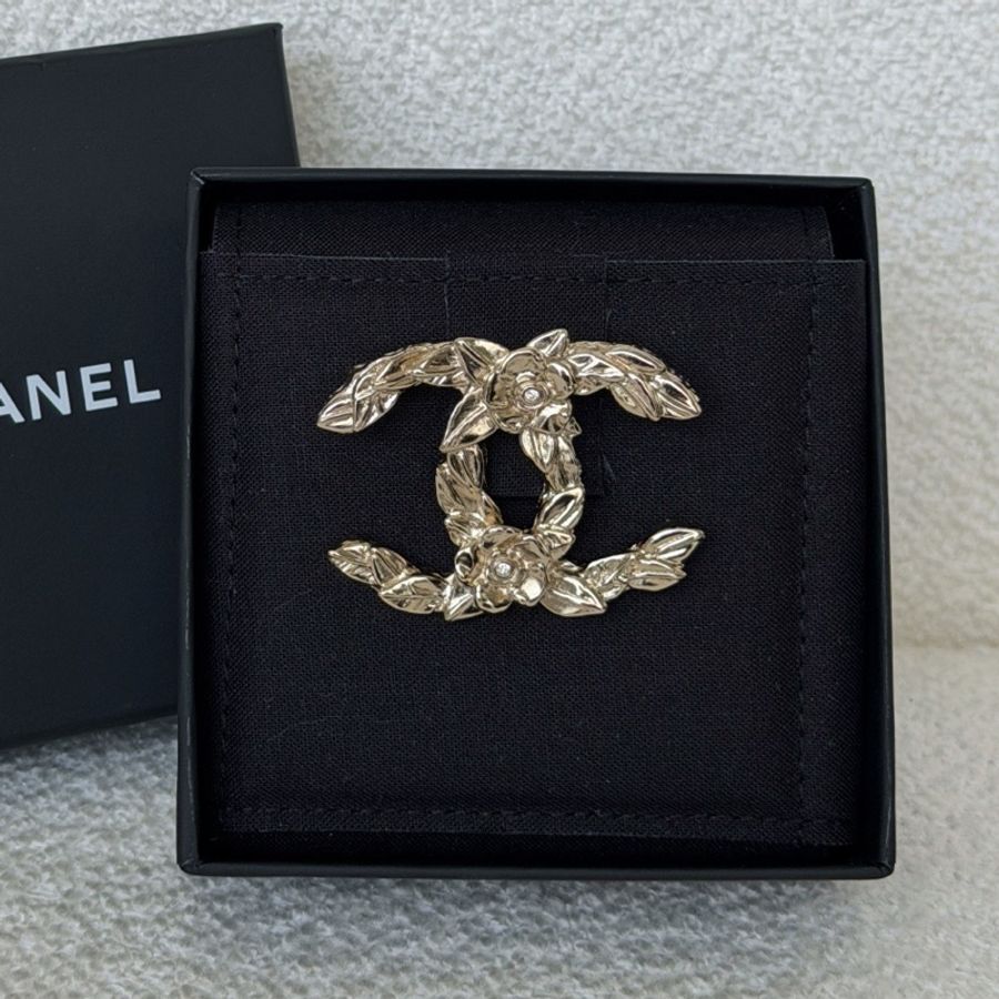 Chanel 香奈兒 24b 山茶花葉子雙C胸針 淺金色 配盒-0