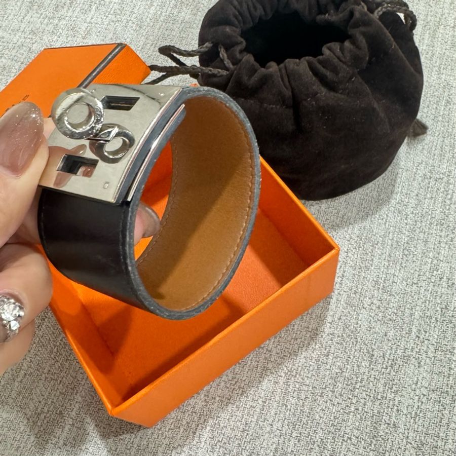 Hermès Kelly 經典寬皮手環-15