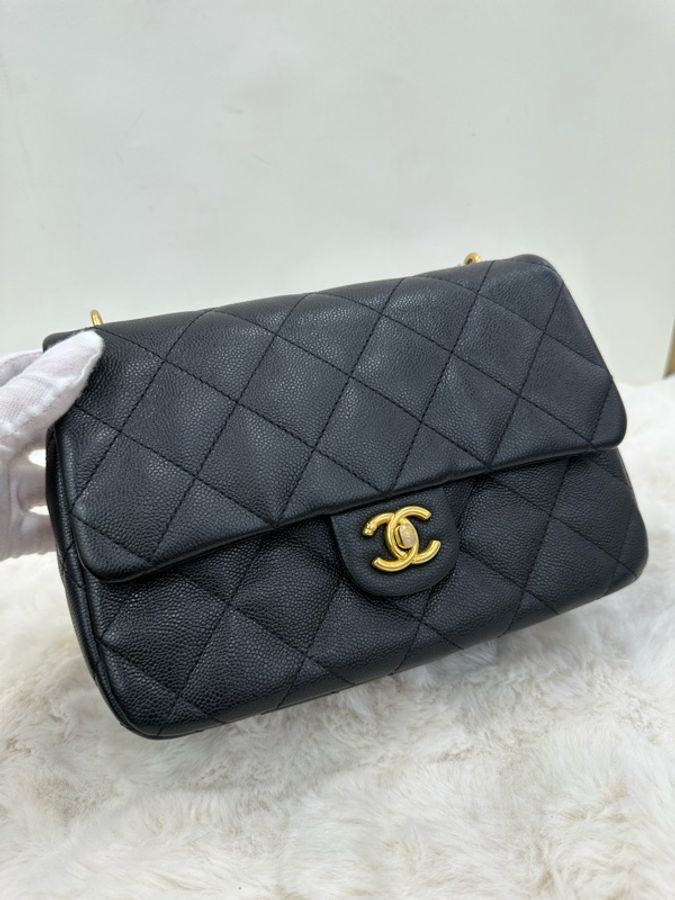 Chanel 香奈兒 23P CF方胖子 黑金 金扣 愛心扣 荔枝牛皮 肩帶可調節 尺寸:19 x 24 × 9 cm-6