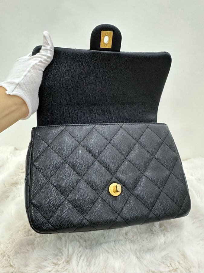 Chanel 香奈兒 23P CF方胖子 黑金 金扣 愛心扣 荔枝牛皮 肩帶可調節 尺寸:19 x 24 × 9 cm-8