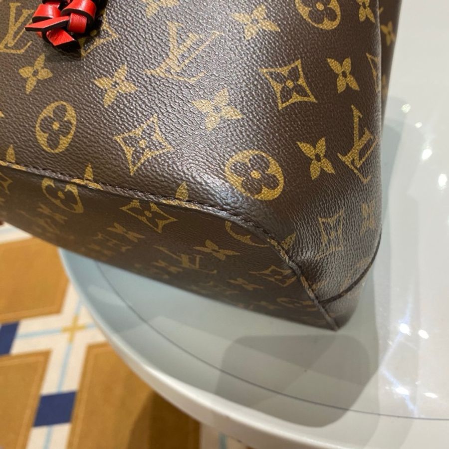 LV路易威登NÉONOÉ老花抽绳红水桶包25*26*17-18