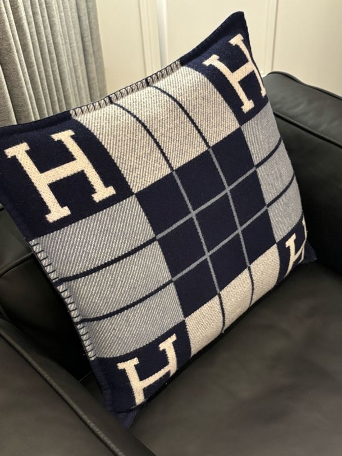 Hermes Avalon III 抱枕-1