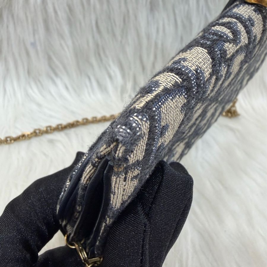 DIOR S5614 Saddle 藍緹花 金釦 woc 長夾-6