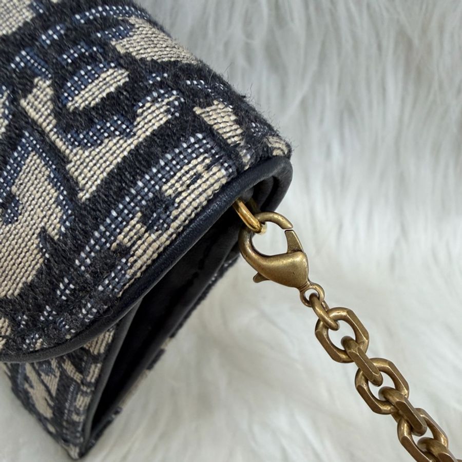 DIOR S5614 Saddle 藍緹花 金釦 woc 長夾-52