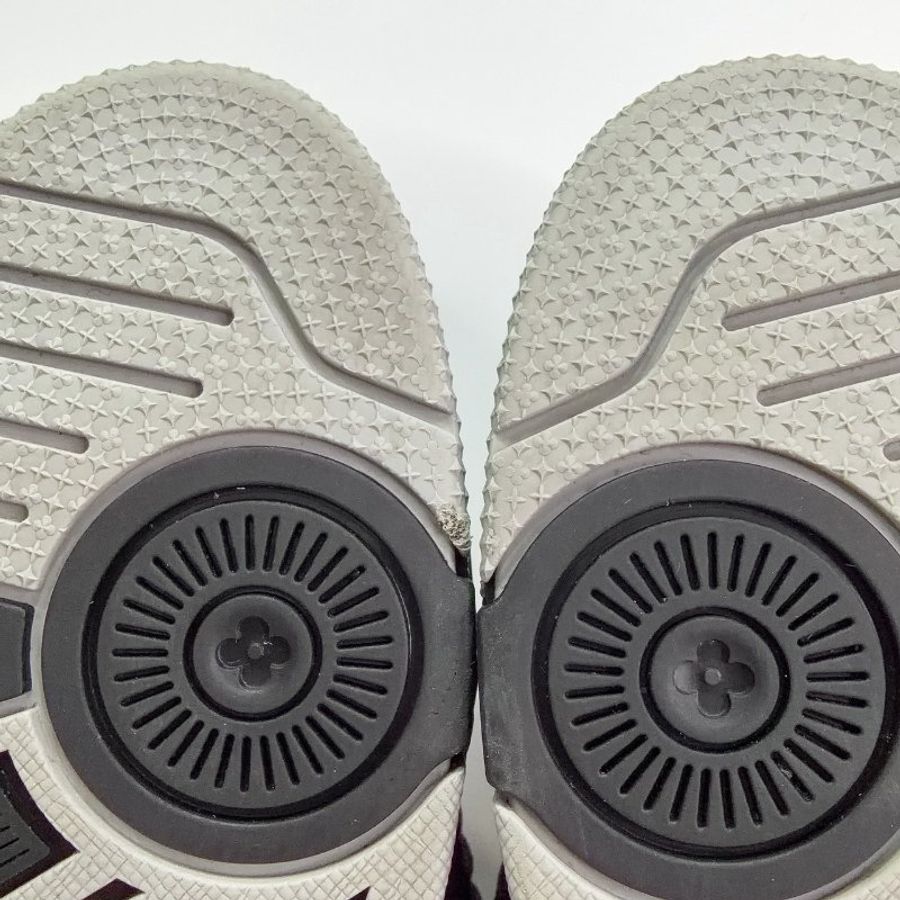 LV Trainer黑灰牛仔運動鞋-7