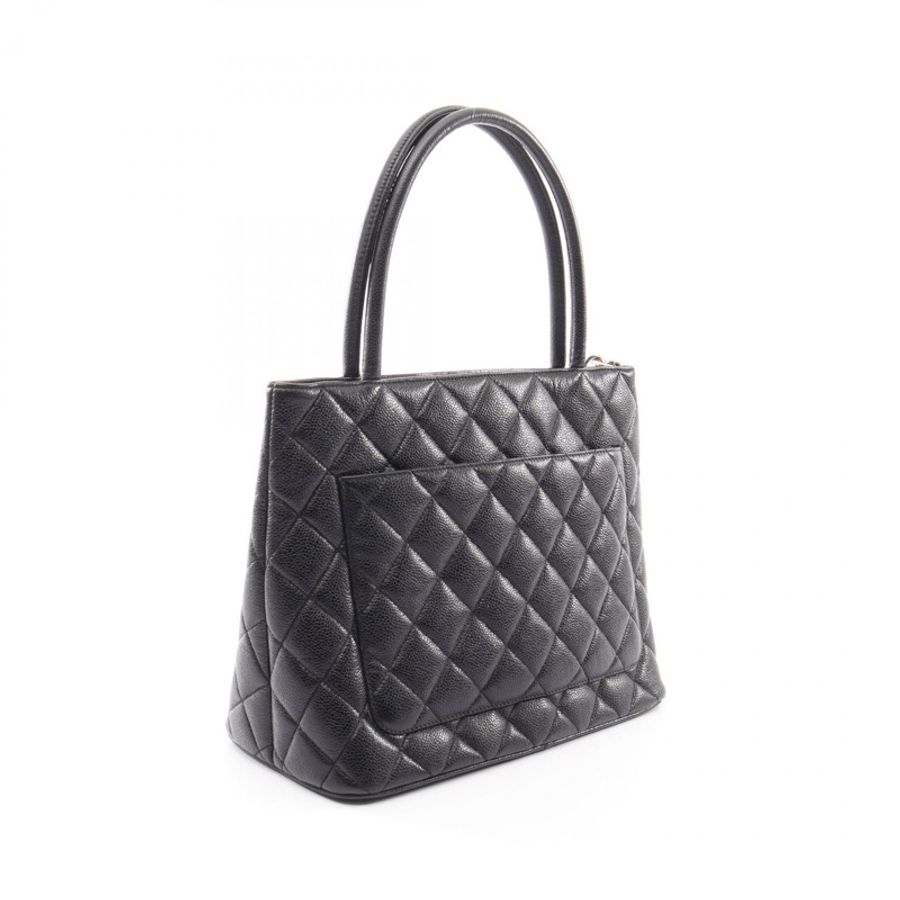 香奈兒 (CHANEL) Medallion 托特包 A01804 黑色粒面小牛皮,二手女士 SHW-1