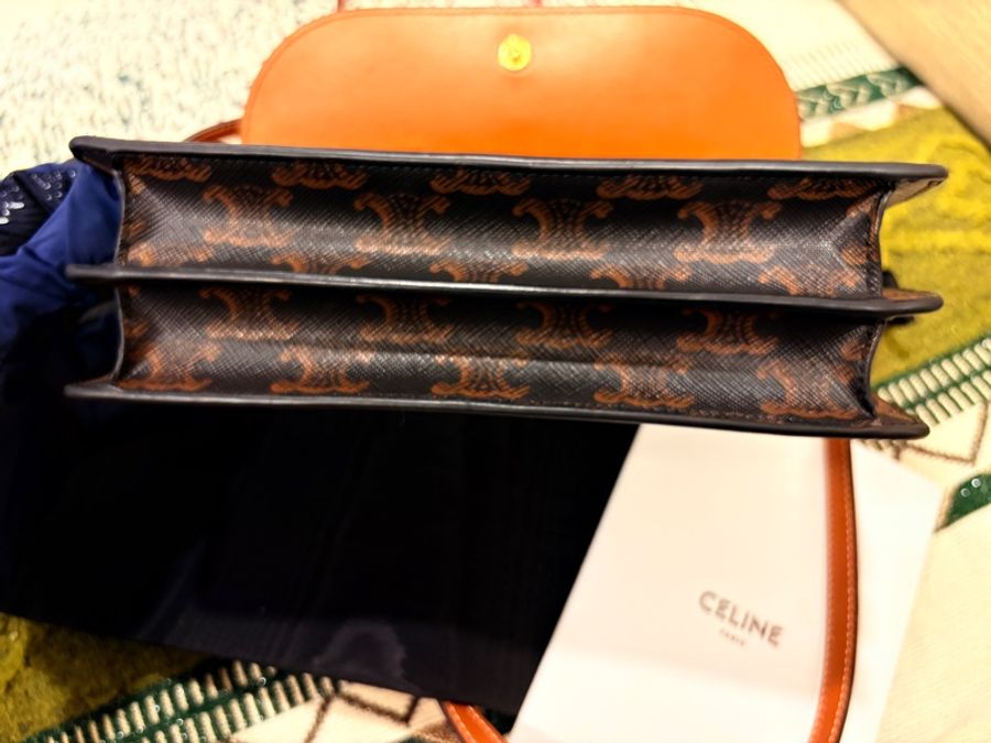 Celine 老花經典信封包✉️簡單卻不減貴氣💕-7
