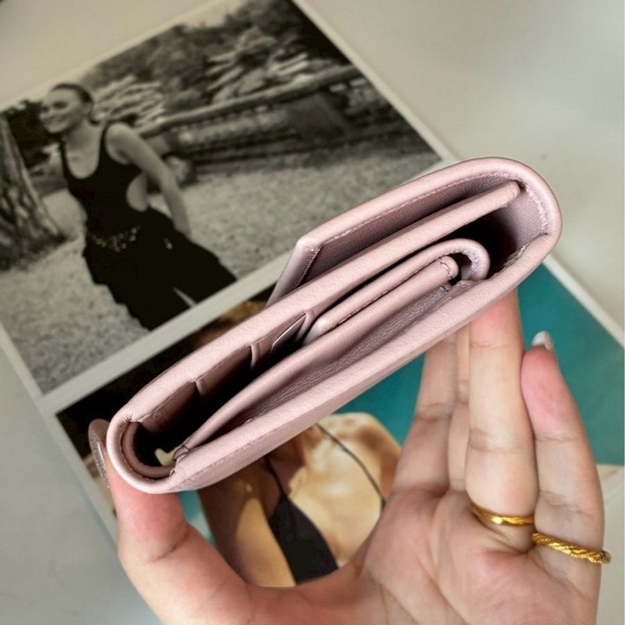 Gucci 粉皮革三折中夾🎀-4