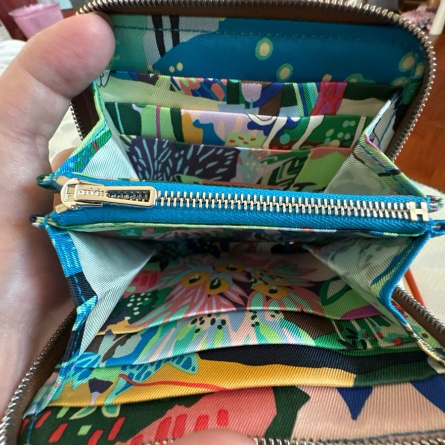 Hermes金棕色熱門絲巾短夾-0