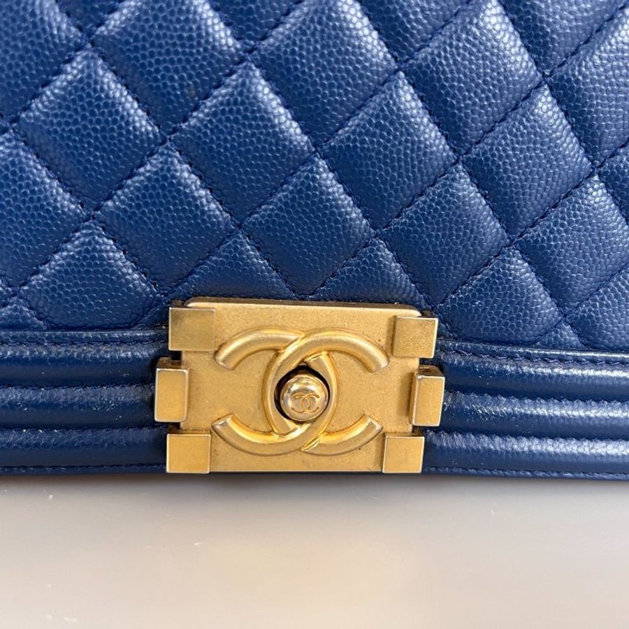 CHANEL BOY25金釦單肩斜挎鏈條包 藍荔枝 保卡款24開-7