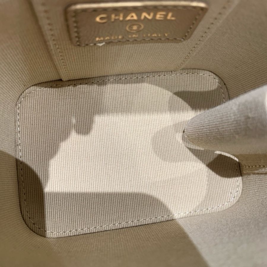 Chanel香奈兒 黑色金球小盒子 31開-7