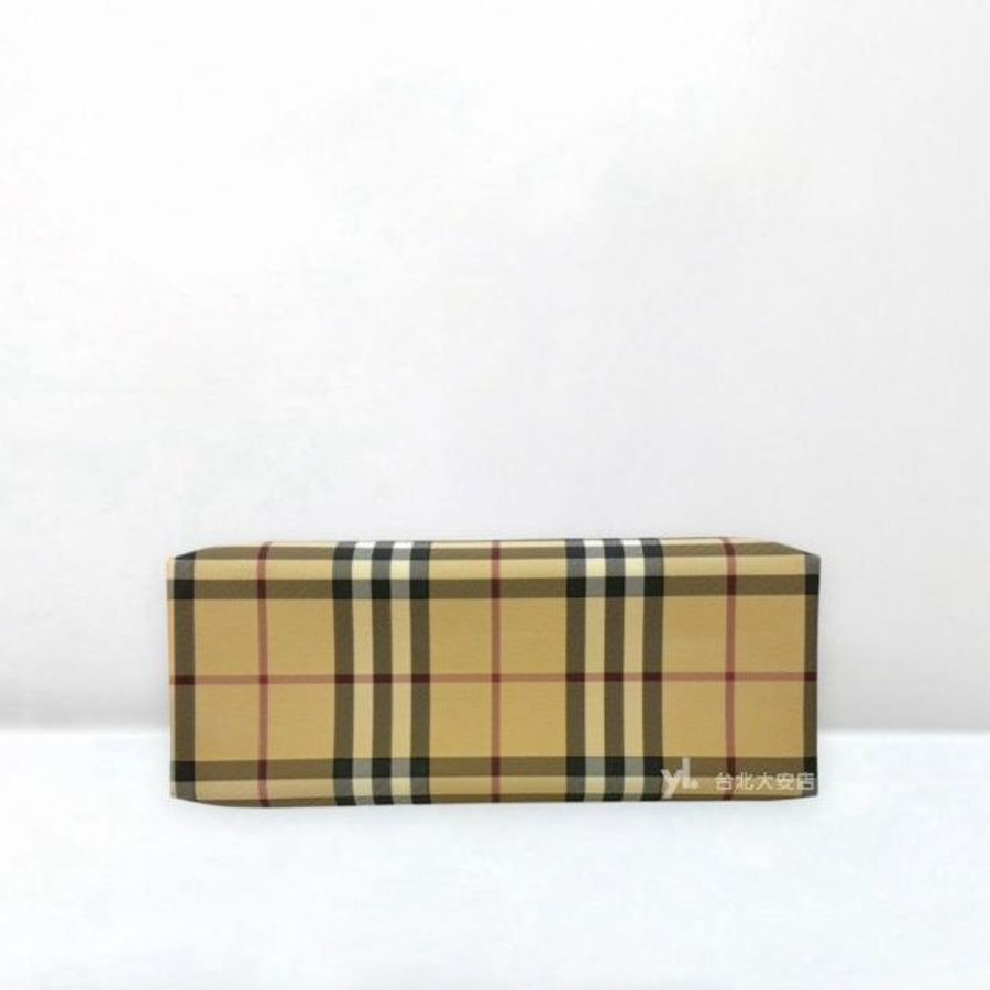 A13277-BURBERRY 經典格紋黑色牛皮手把直立托特包-4