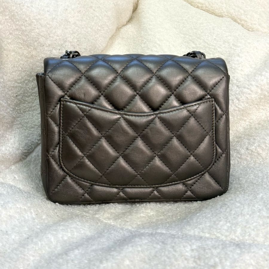 Chanel 方胖子 高級灰銀色-1