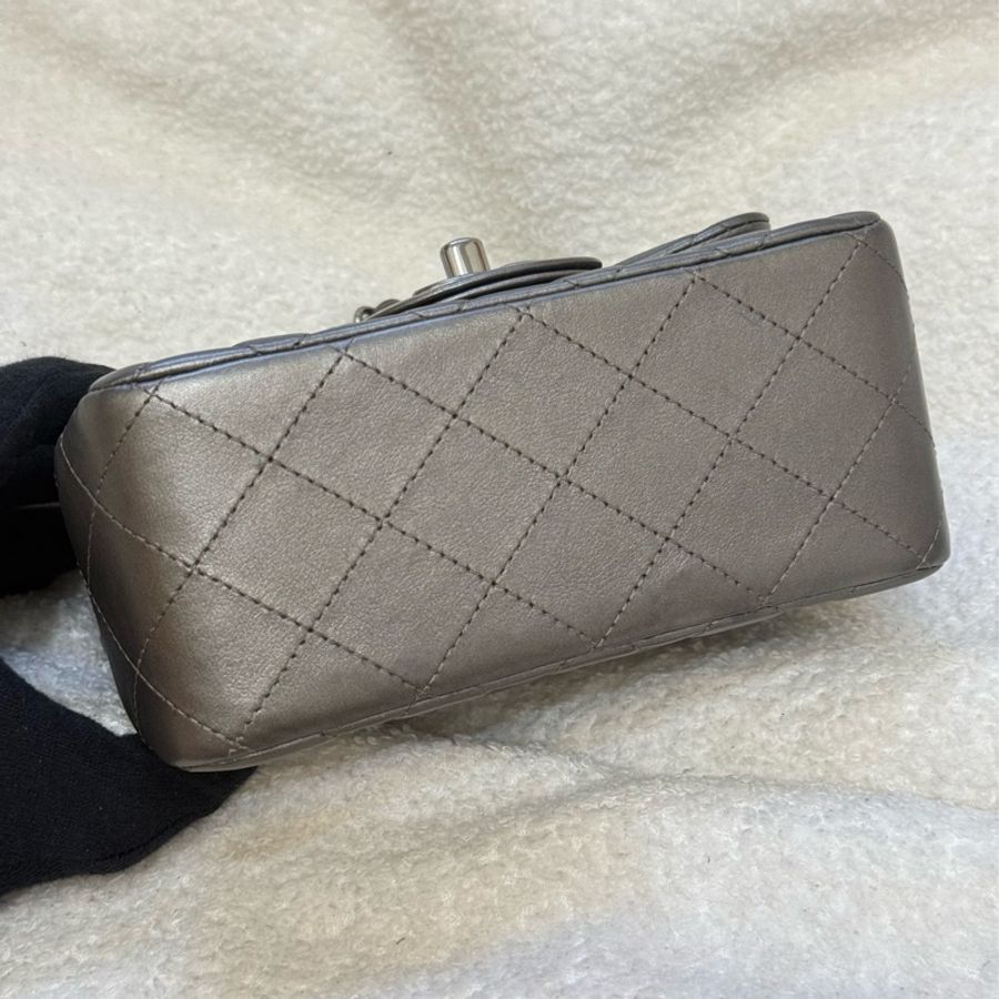 Chanel 方胖子 高級灰銀色-4