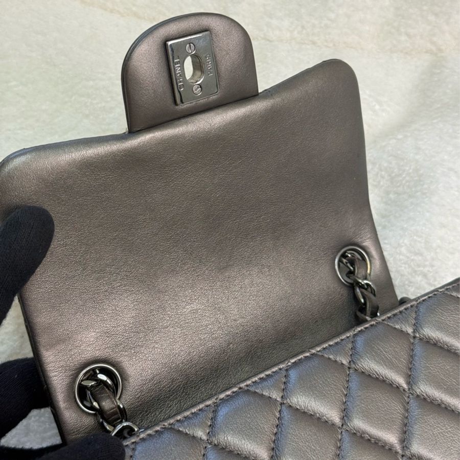 Chanel 方胖子 高級灰銀色-12