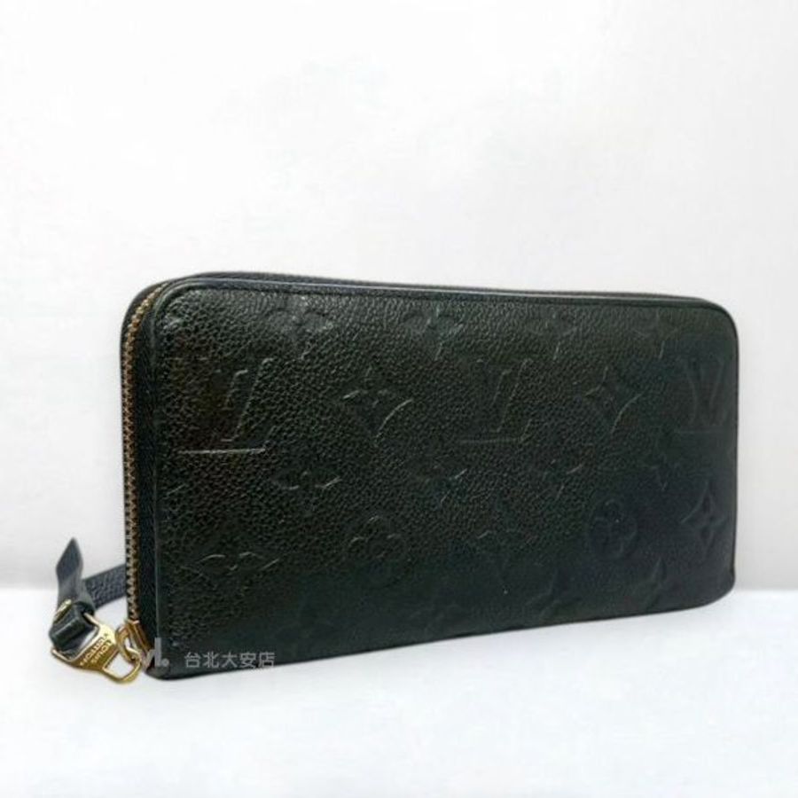 A13279-LV 黑色牛皮壓紋拉鍊長夾M61864-1
