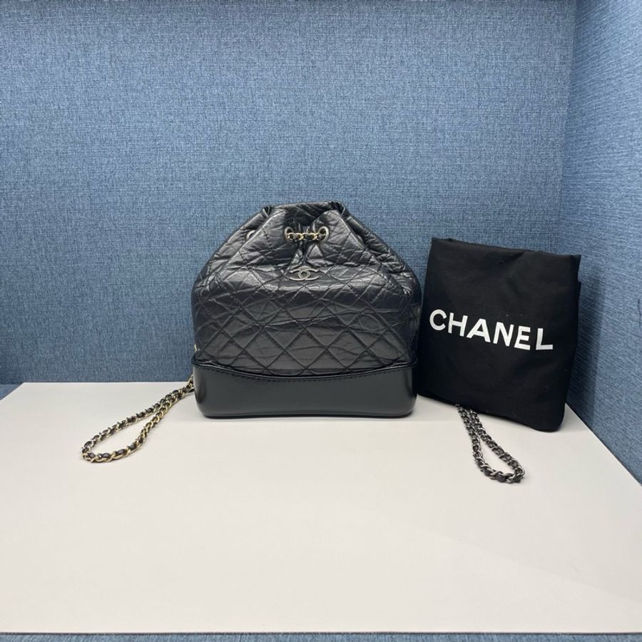 香奈兒CHANEL流浪雙肩包,尺寸21*23*10,98新-0