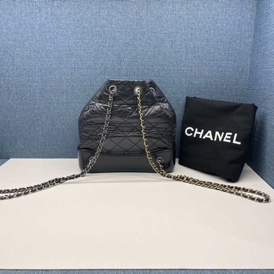香奈兒CHANEL流浪雙肩包,尺寸21*23*10,98新-1