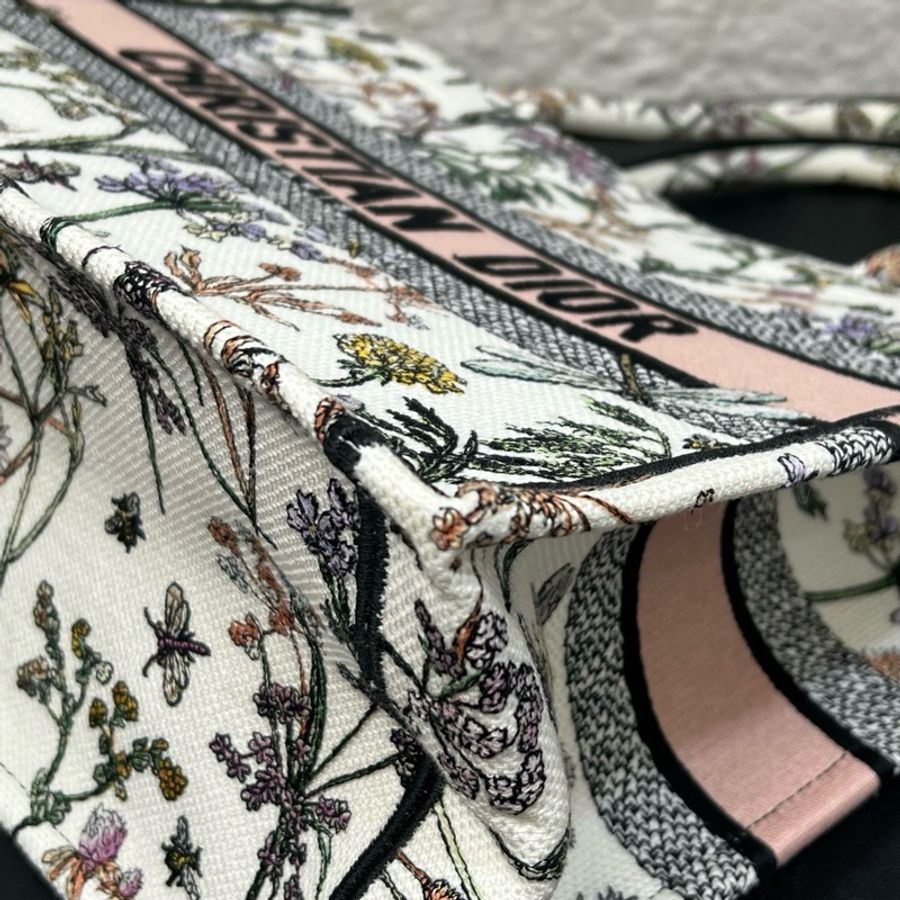 迪奧/Dior 中號 Dior Book Tote 手袋 花卉系列中號托特包購物袋單肩包手提包 白色面料多色 Dior Herbarium 圖案刺繡-7