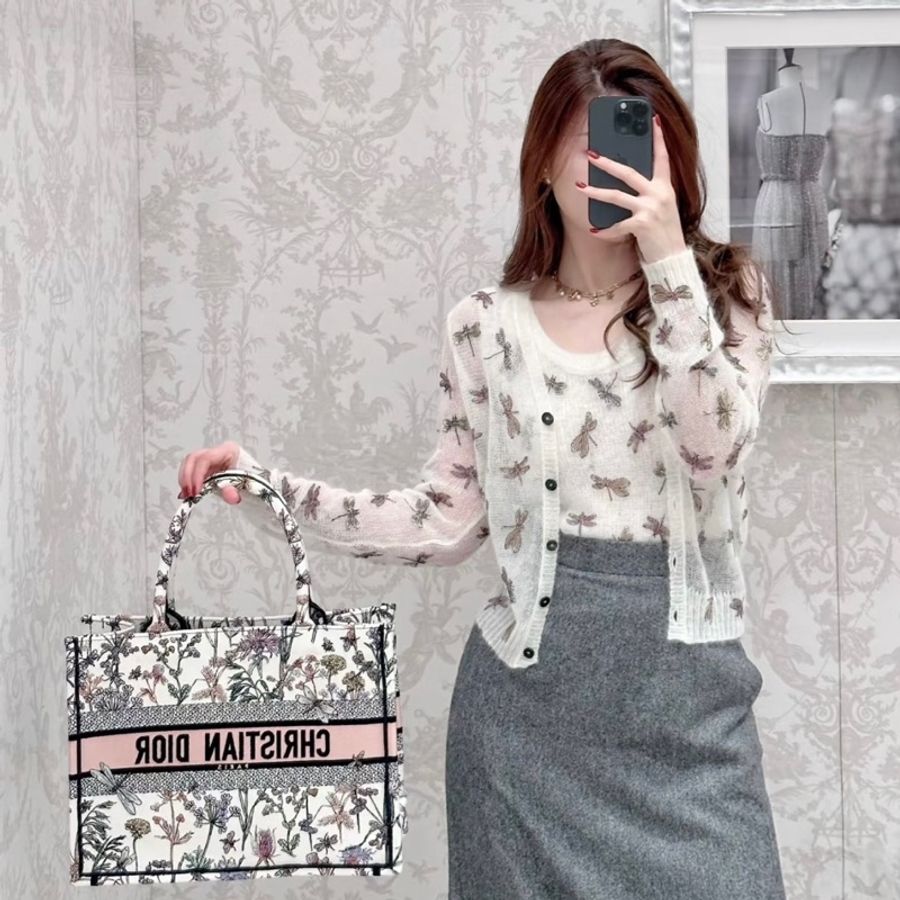 迪奧/Dior 中號 Dior Book Tote 手袋 花卉系列中號托特包購物袋單肩包手提包 白色面料多色 Dior Herbarium 圖案刺繡-9