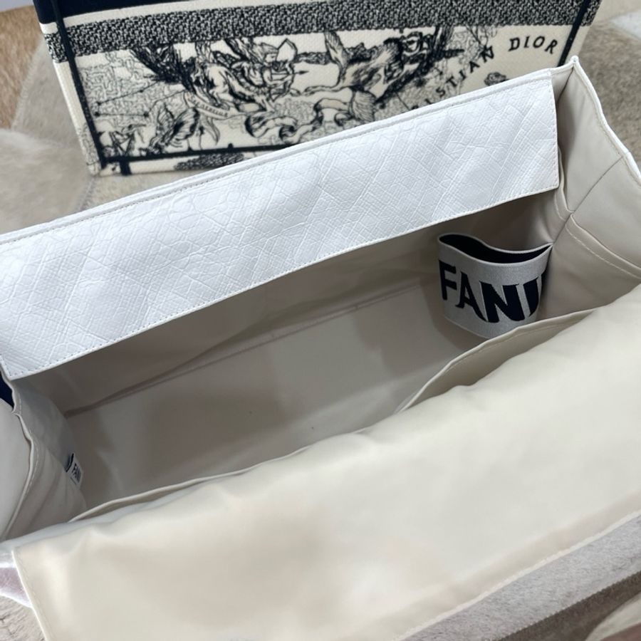 迪奧/Dior Book Tote 奶白色和黑色 Dior Zodiac 圖案刺繡 托特包手提包購物袋-6