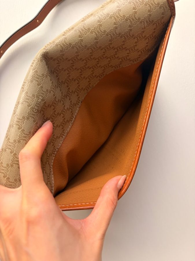Celine 經典老花翻蓋金圈吊飾兩用包 腋下包 真皮 米色 淺棕-20