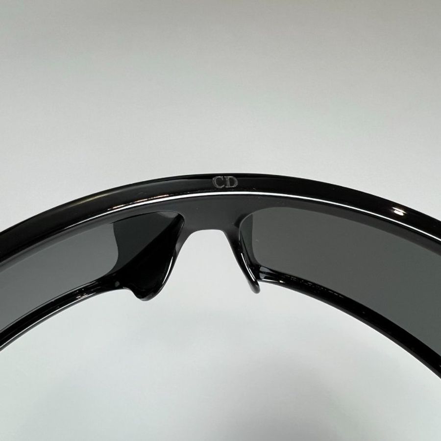 DIOR VeryDior 鏡腳金CD髮箍造型黑墨鏡-9