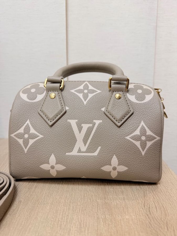 LV 灰speedy 20手提斜背-4